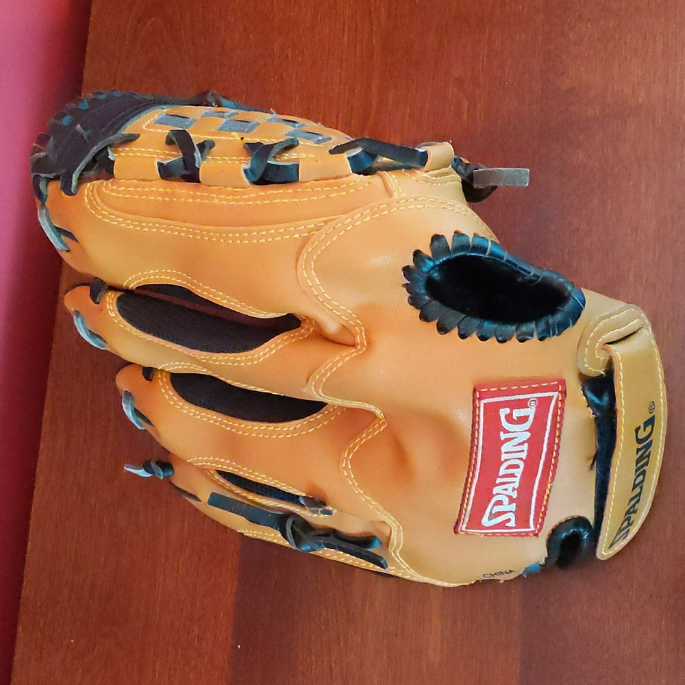 Vintage Spalding T-Ball Glove
